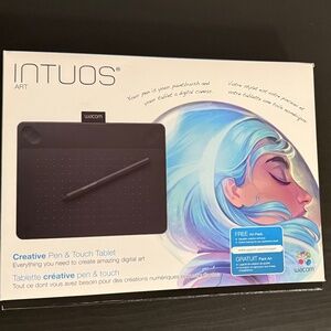 Wacom Intuos pen & touch tablet